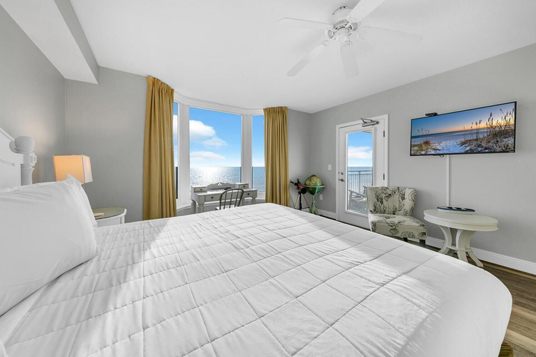 Bedroom 2, Emerald Beach 431, Bay