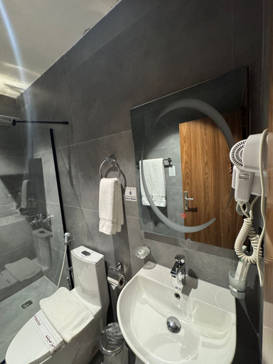 Bathroom 5, Niyama Hotel, Umluj