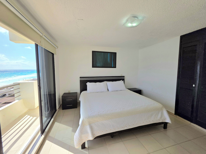 Bedroom 3, Oceanfront white sand beach condo, Benito Juárez