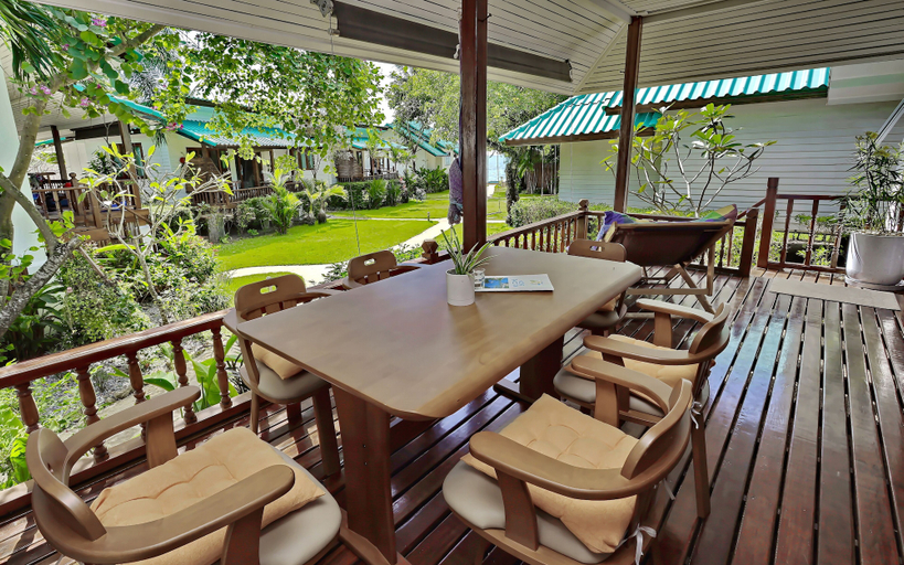 Food & Drinks 5, Joy Beach Villas, Ko Phangan
