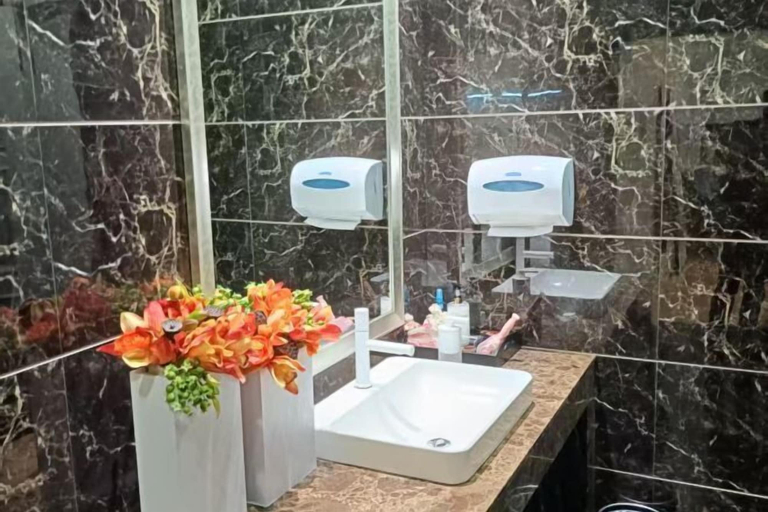 Bathroom 4, Lantian Hotel (Hulunbuir Ancient City), Hulunbuir
