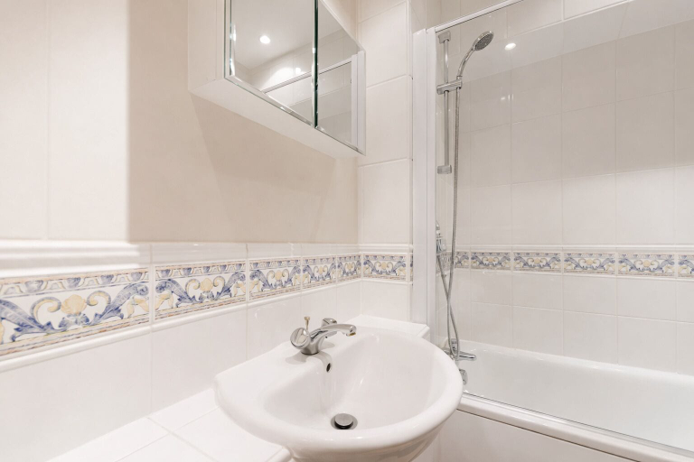 Bathroom 4, Roomspace Apartments -Cascades Court, London