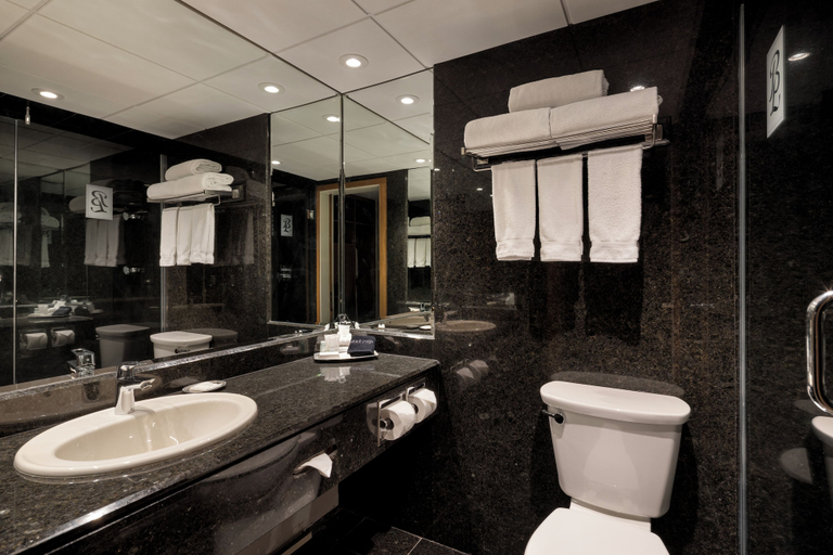 Bathroom 5, Banff Park Lodge, Division No. 15