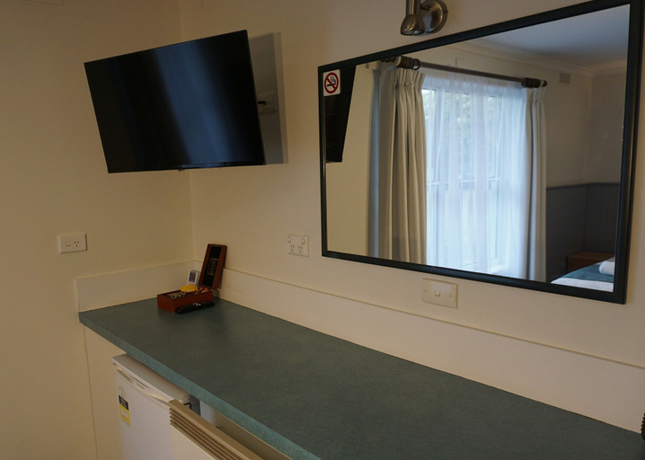Others 5, Central Motel Port Fairy, Moyne - South