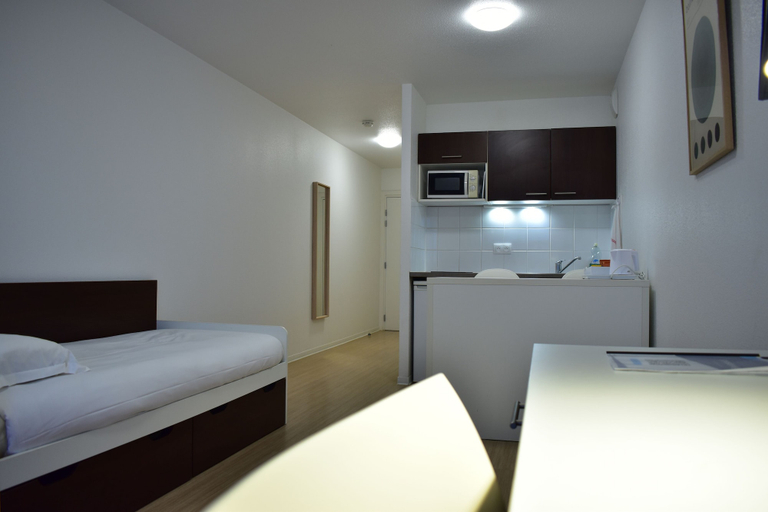 Bedroom 4, Apparteo Strasbourg, Bas-Rhin