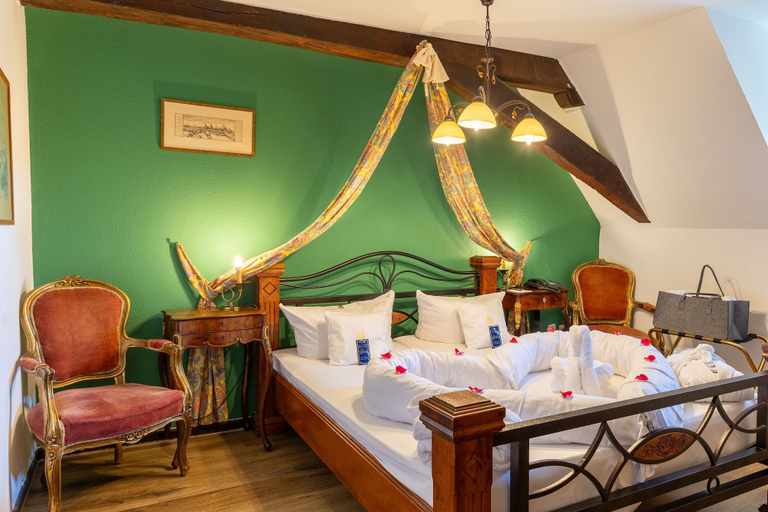 Bedroom 3, Hotel Burg Trendelburg, Kassel