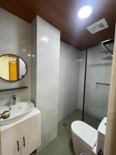 Bathroom 4, Constrell Pension House, Tagbilaran City