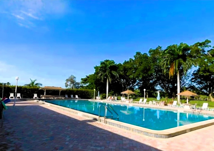 Sport & Beauty 5, Palms of Bay Beach 4F by Distinctive Beach Rentals, Lee