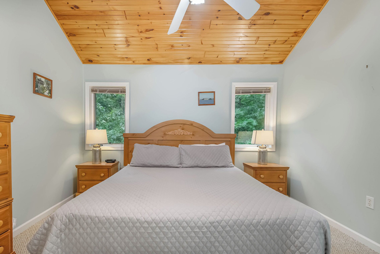 Bedroom 3, Mountain Meadow by Taylor Made Deep Creek, Garrett