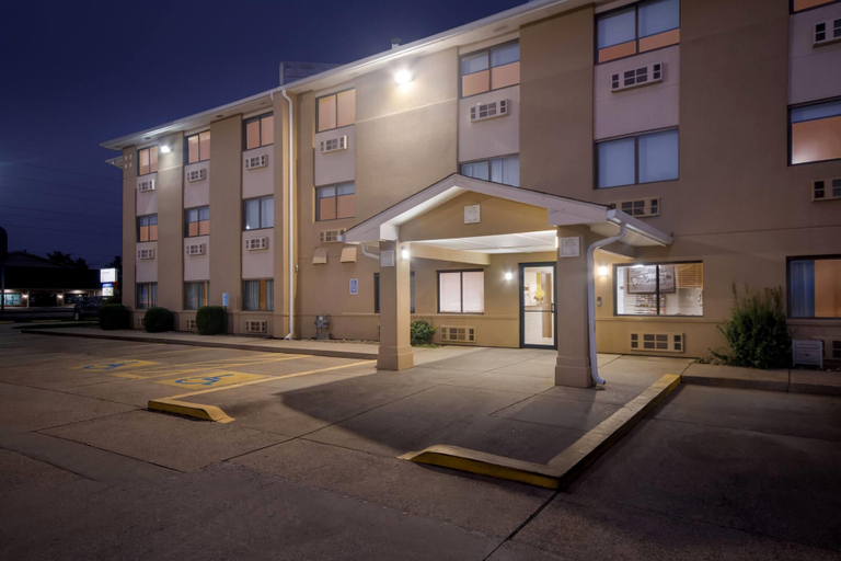 Exterior & Views 2, Super 8 by Wyndham Evansville East, Vanderburgh