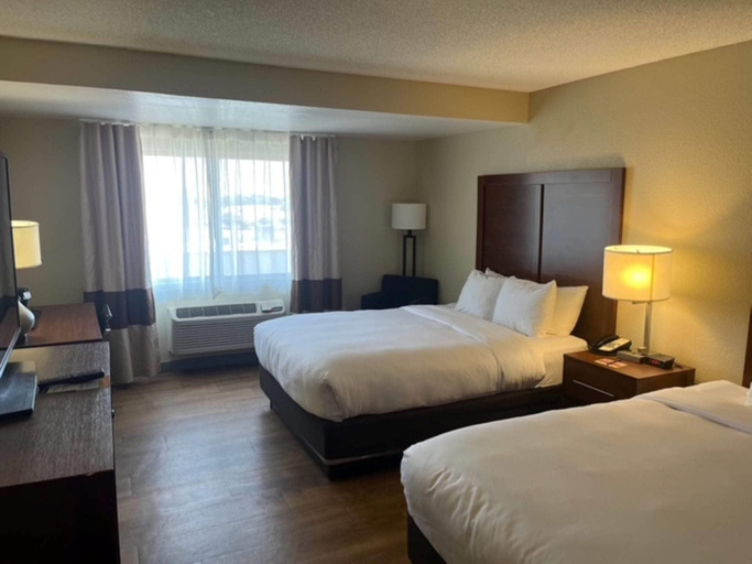 Bedroom 3, Comfort Inn & Suites Phoenix North / Deer Valley, Maricopa