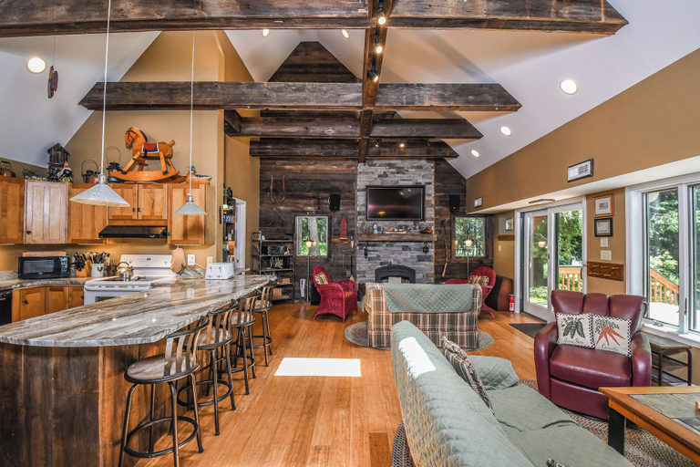 Food & Drinks 4, Glen Clova by Taylor Made Deep Creek, Garrett