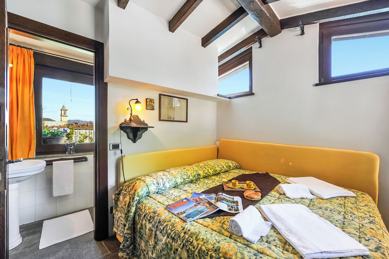 Bedroom, La Torre Di Porlezza, Como