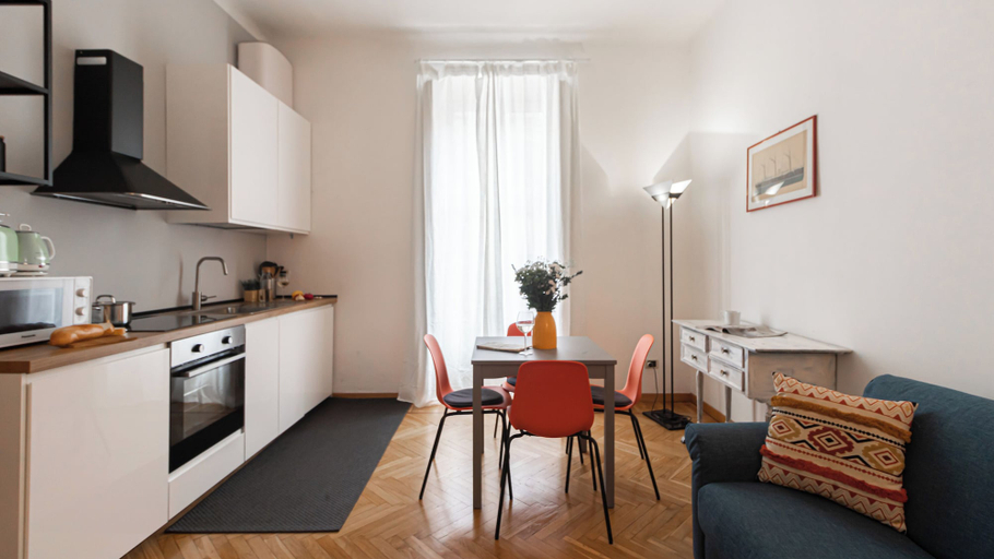 Others 5, Italianway - Vincenzo Monti 29 C, Milano
