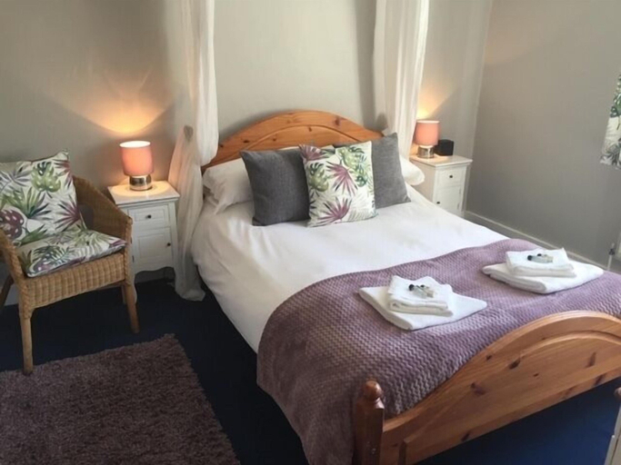 Bedroom 2, The Lamb Inn, Wiltshire