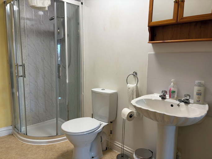 Bathroom 3, Captain Howey Hotel, Kent
