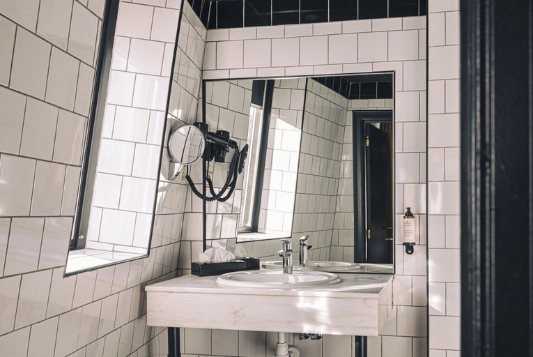 Bathroom 4, Zoom Hotel, Bruxelles