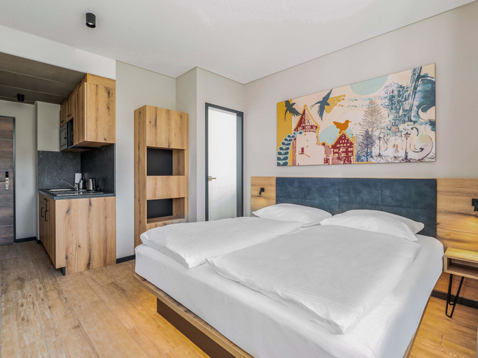 Bedroom 3, B&B HOTEL Albstadt-Hbf, Zollernalbkreis