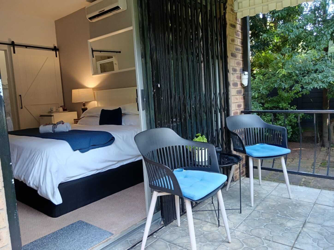 Bedroom 4, Hillton Manor Guest House, Uthungulu