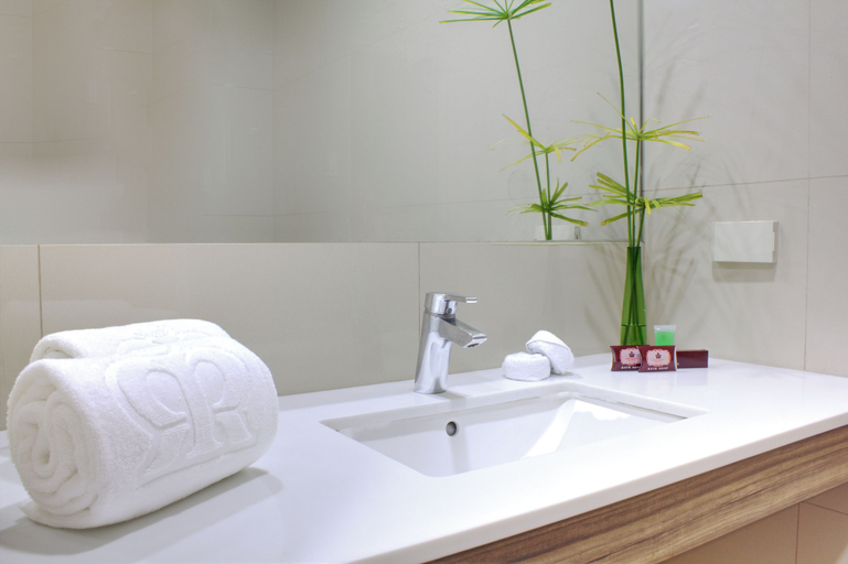 Bathroom 4, Rothman Hotel, Manila City