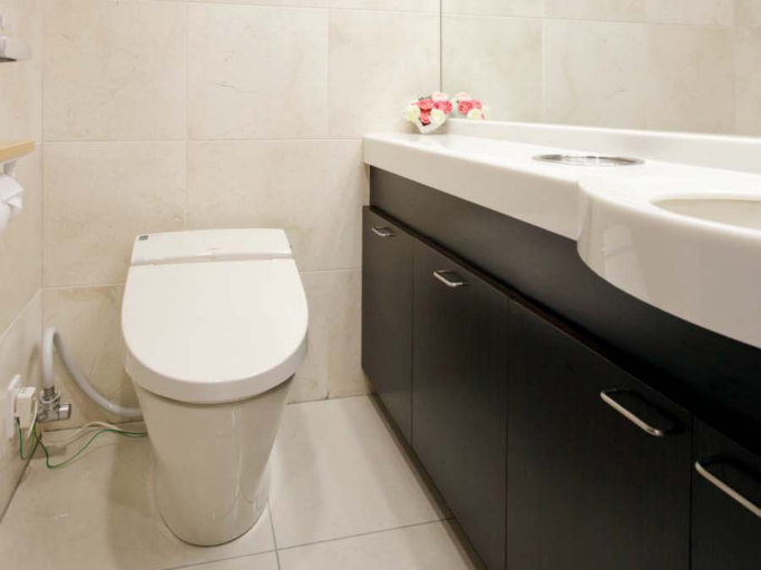 Bathroom 3, Toyoko Inn Nishi-kawaguchi-eki, Kawaguchi