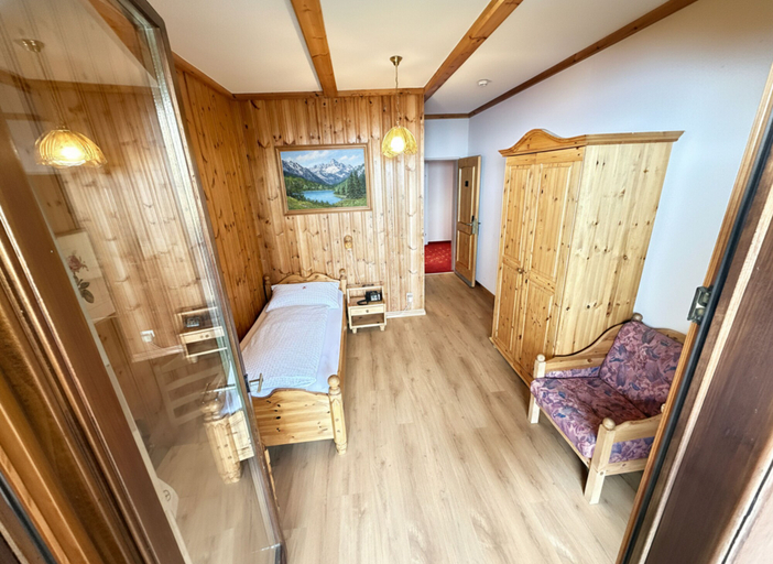 Bedroom 3, Beatenberg Resort & Spa in Beatenberg Interlaken, Interlaken