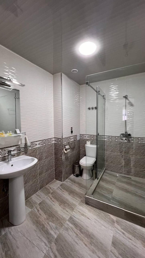 Bathroom 3, Modern Hotel, Tashkent City