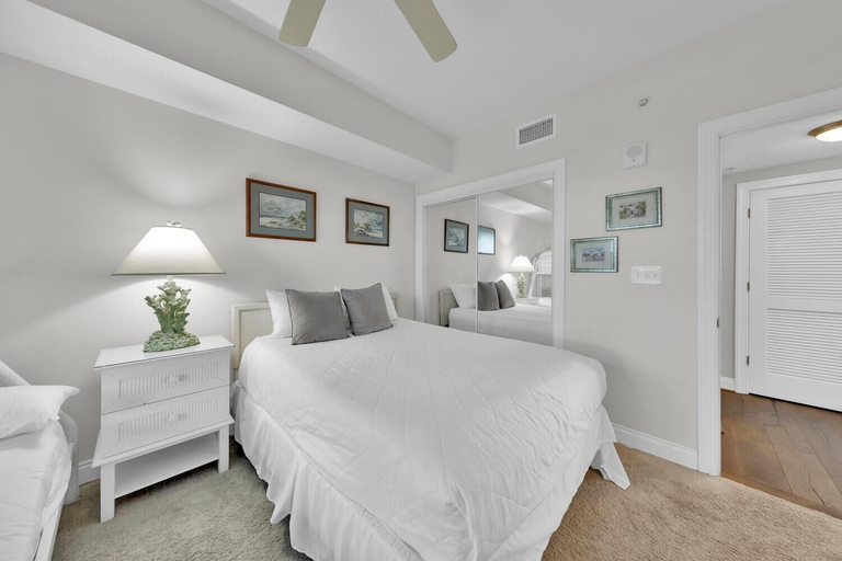 Bedroom 3, Palazzo 408, Bay