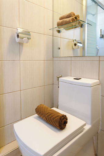 Bathroom 5, Regency Grand Suites, Manila City