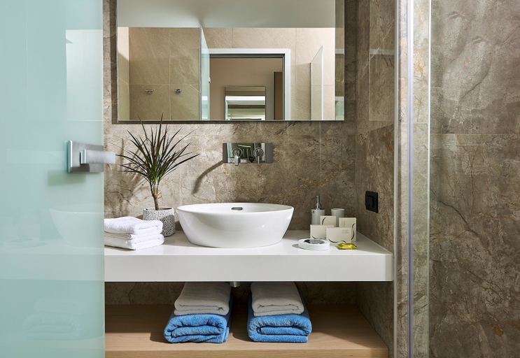 Bathroom 5, Coriva Beach Hotel, Crete