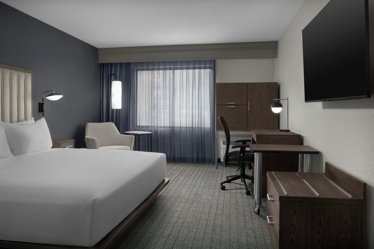 Bedroom 5, Courtyard by Marriott Waco, McLennan