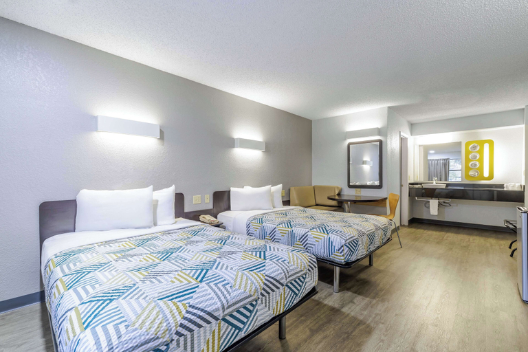 Bedroom 3, Motel 6 Boerne, TX, Kendall