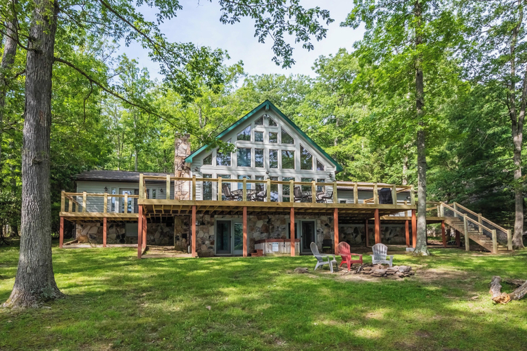 Exterior & Views 1, Over the Rainbow by Taylor Made Deep Creek, Garrett