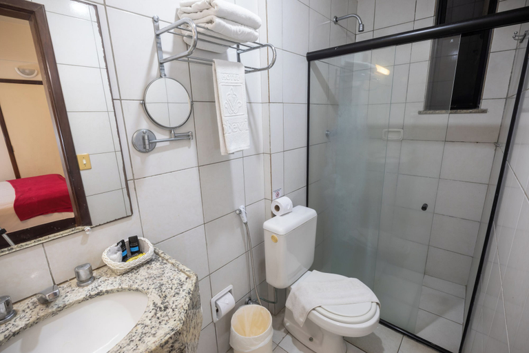 Bathroom 4, Abbeville Hotel, SĂŁo Luis