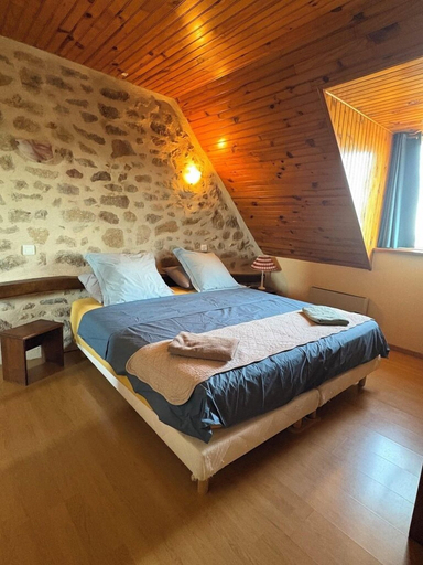 Bedroom 3, Chambres d'hôtes Lo Soulenquo, Aveyron