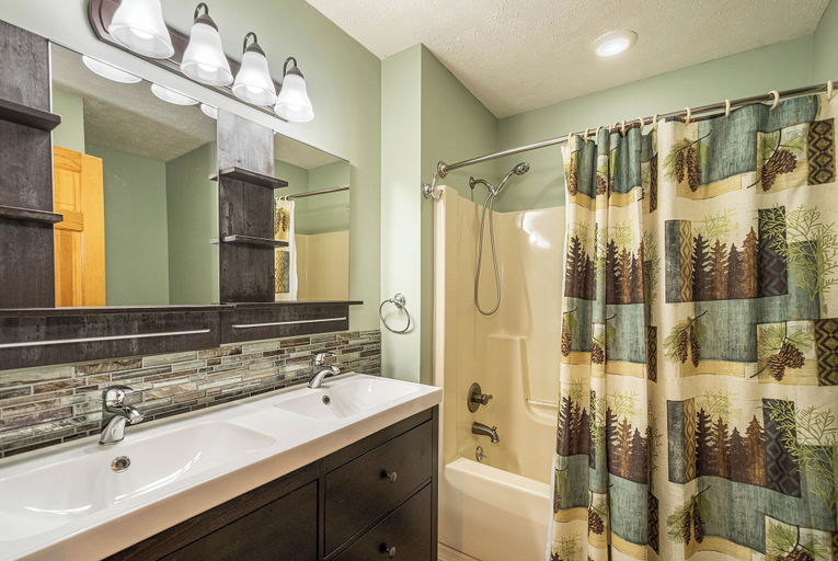 Bathroom 3, Ski Country Vista by Taylor Made Deep Creek, Garrett