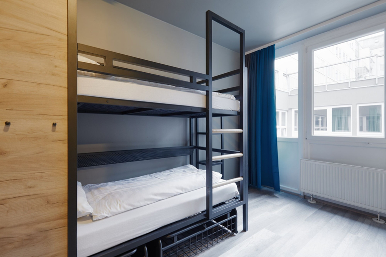 Bedroom 5, a&o Düsseldorf Hauptbahnhof, Düsseldorf
