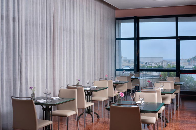 Food & Drinks 5, NH Ancona, Ancona