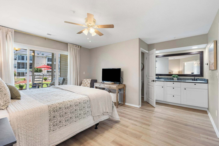 Bedroom 3, Table Rock Cottage Tranquil 2 BDR Condo 5 Min to Table Rock Lake!, Taney