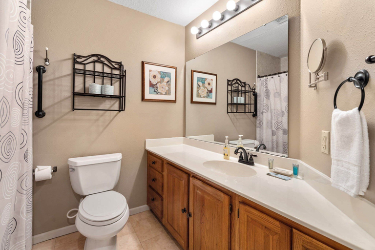 Bathroom 4, Wimbledon Beauty - Cozy and Charming, Taney