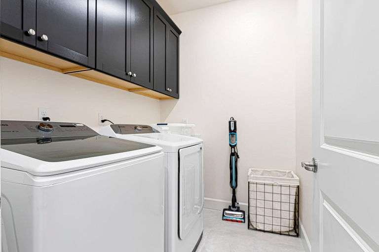 Others 4, Stylish Sleek 4BR Nevada Home Near Downtown Reno, Washoe