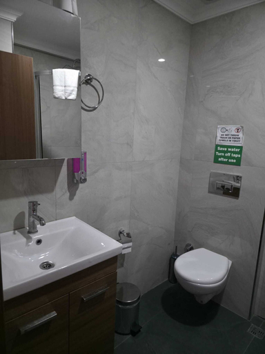 Bathroom 5, Hotel La SERA, Fatih