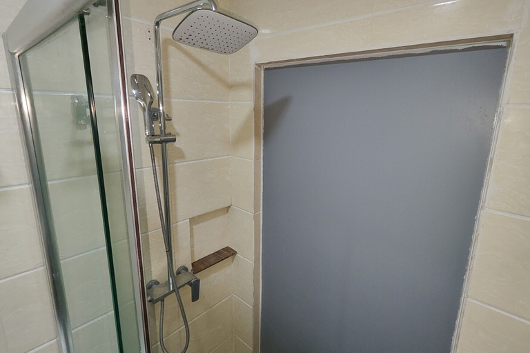 Bathroom 4, Hotel Essencia, Dumaguete City