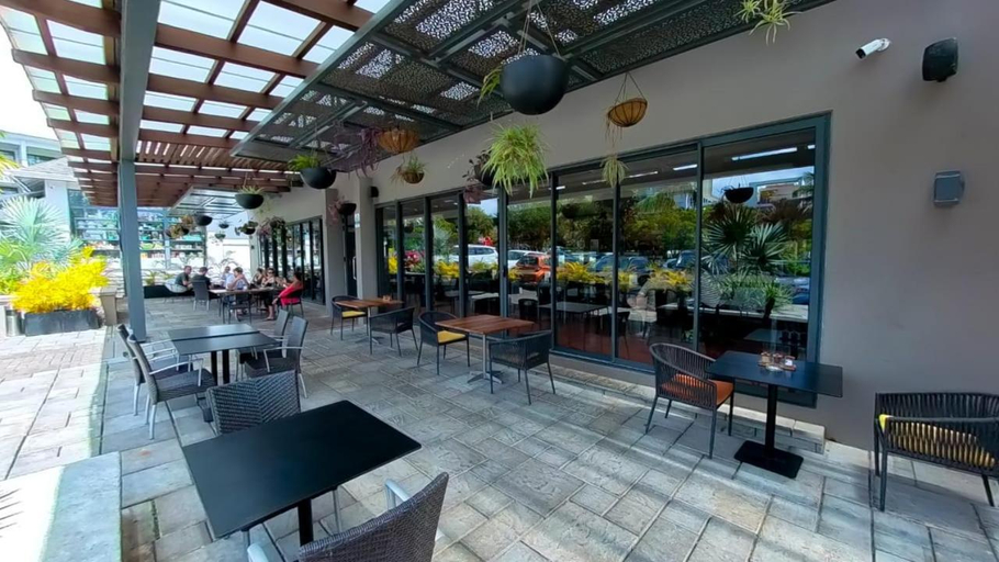Food & Drinks 4, Azuri Ocean & Golf Village - Elegant Three Bedroom Apartment