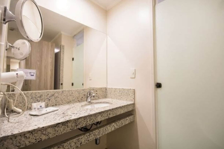 Bathroom 4, Hotel Dan Inn Campinas Anhanguera By Nacional Inn, Campinas
