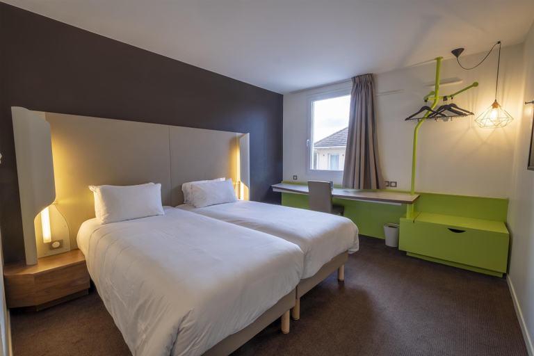 Bedroom 4, Campanile Roissy - Aéroport CDG - Le Mesnil Amelot, Seine-et-Marne