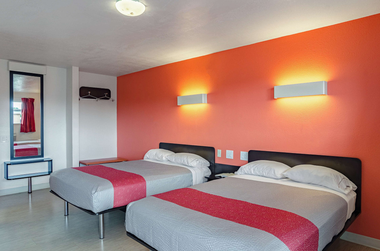 Bedroom 3, Motel 6 Riverton, WY, Fremont