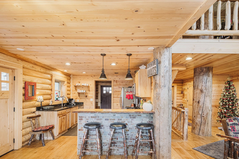 Food & Drinks 4, Big Log Lodge by Taylor Made Deep Creek, Garrett