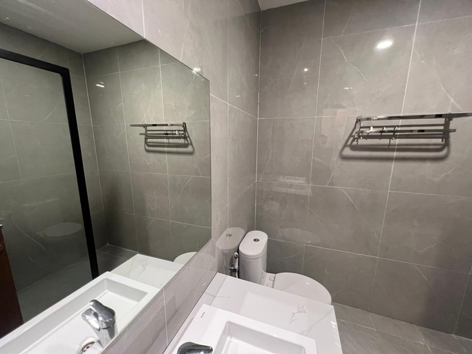 Bathroom 5, Al Yasmin, Surabaya