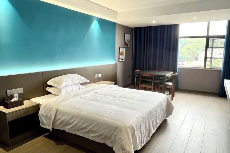 Bedroom 3, Feng Huang Business Hotel, Pingxiang